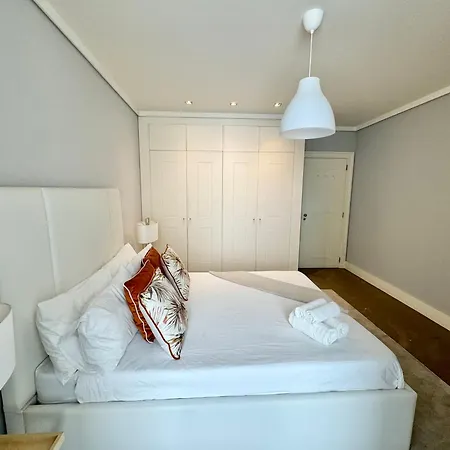 Apartament House Charms