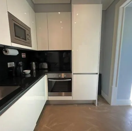 Apartament House Charms